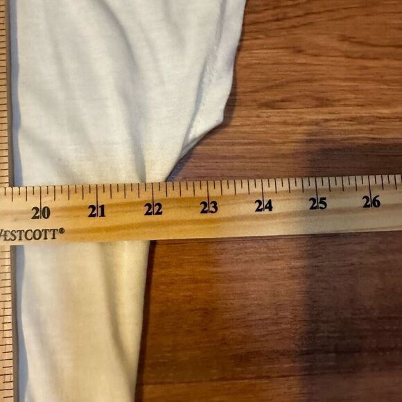 T-shirts V-neck short sleeve - Peace and Pearls, Justify - women’s size XL - Picture 12 of 16